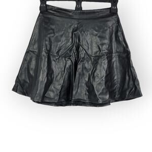 Forever 21 Black Faux Leather Mini Skater Circle Skirt Women's Size XS